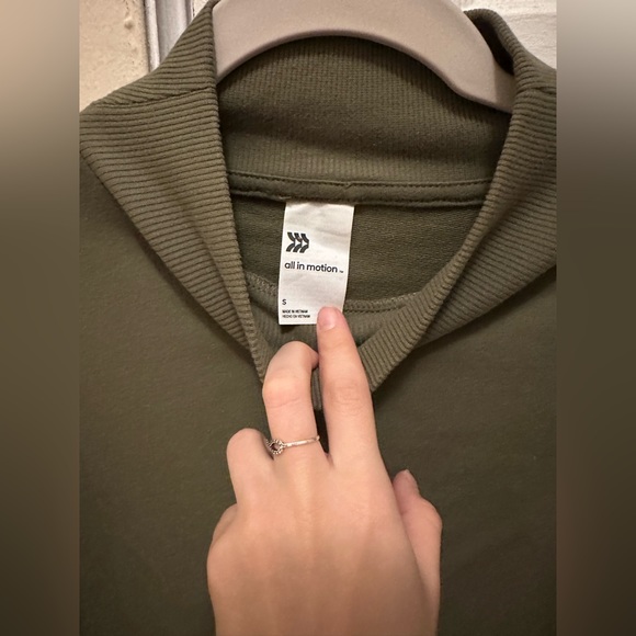 Sweatshirt - Picture 3 of 5